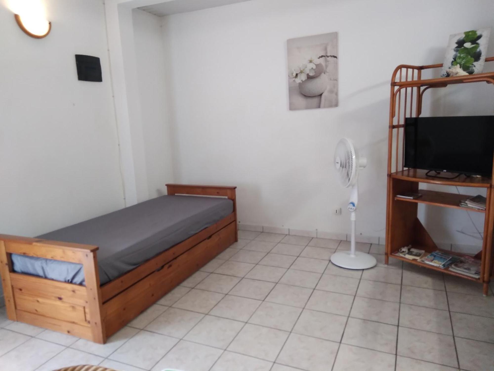 F2 Rez De Jardin Carbet Apartman Le Carbet Kültér fotó