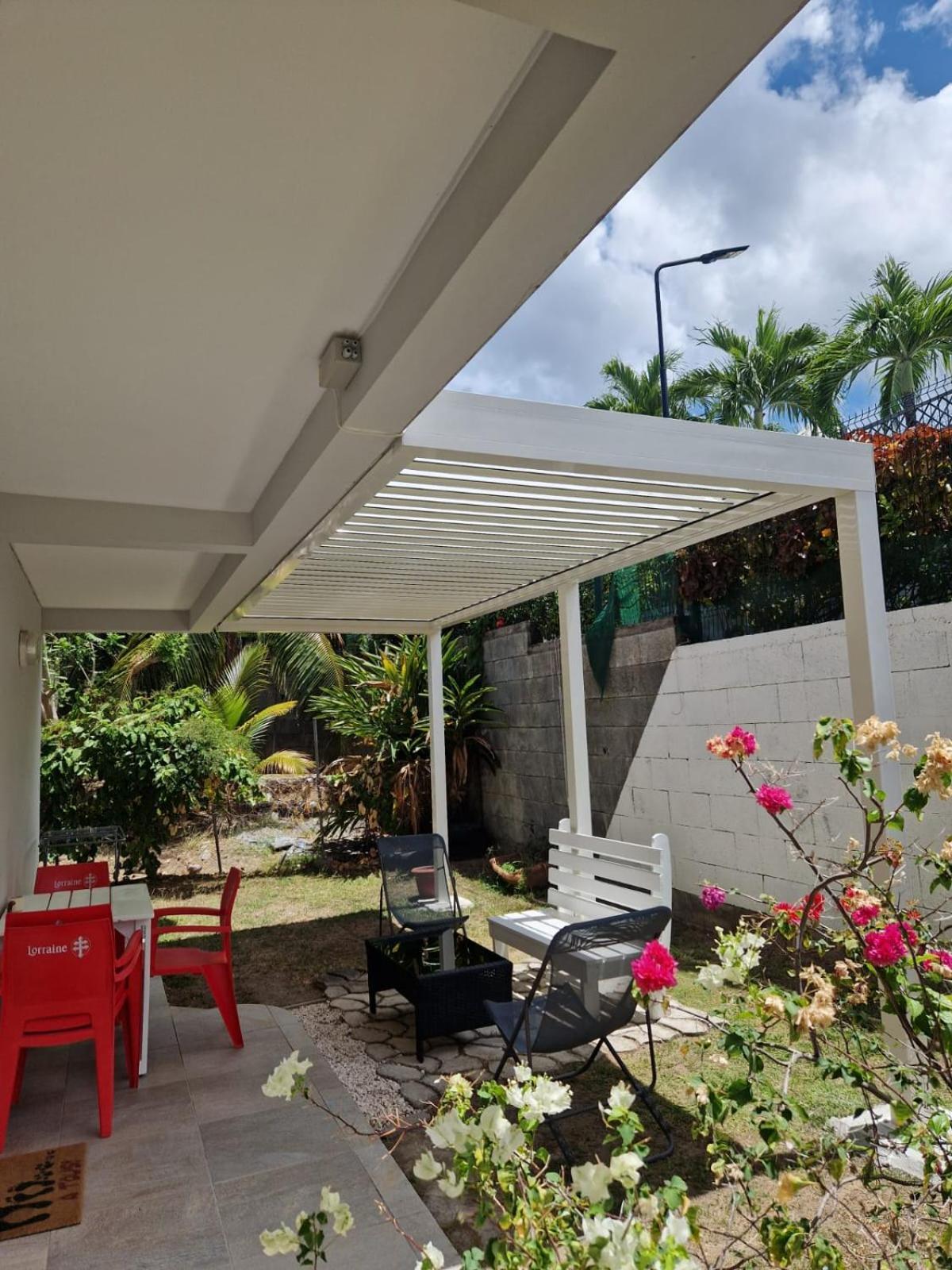F2 Rez De Jardin Carbet Apartman Le Carbet Kültér fotó